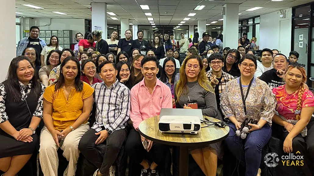 group picture of pastor Jhun Cusa and the Callboxers